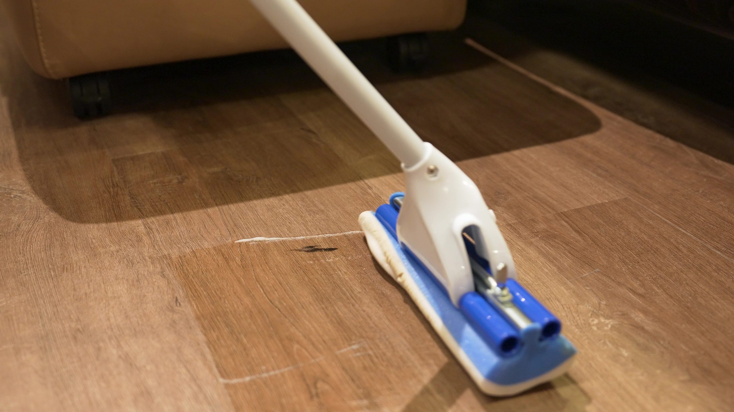 Experience the Power of Mr. Clean Magic Eraser Roller Mop